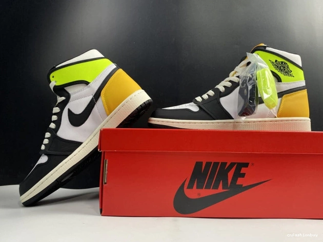 GOLD' HIGH JORDAN 1 'VOLT 555088-118 AIR RETRO OG 1107